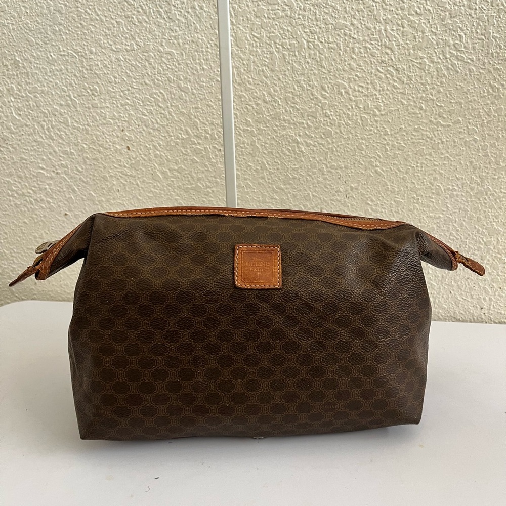 Brown Leather Toiletry Bag